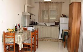 An Ideal 3 Bedroom Apartment In Heraklion - Crete
